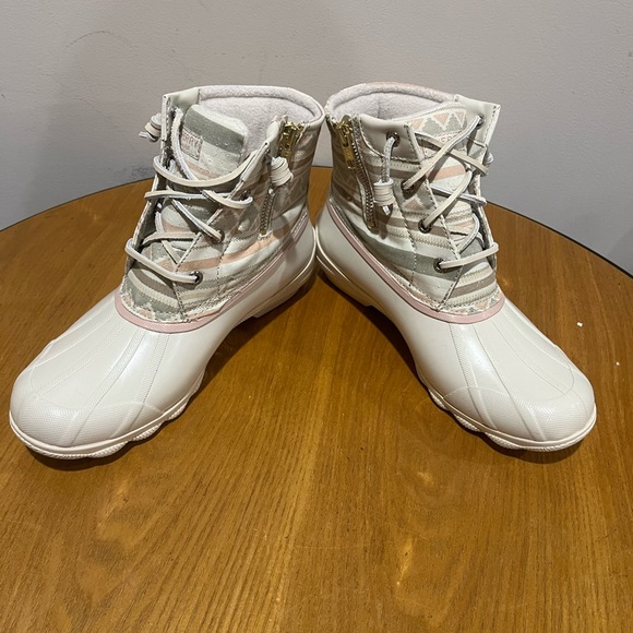 Sperry boots - Picture 6 of 8